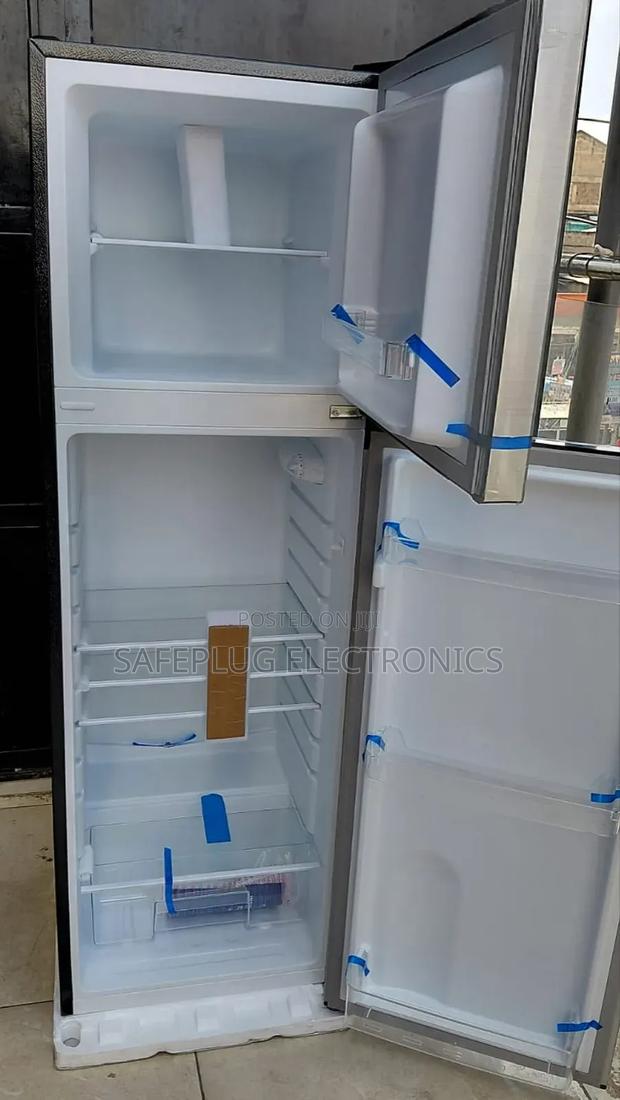 Ailyons Fridge 172 (Arf-172) Top Freezer, Double Door (Silver)