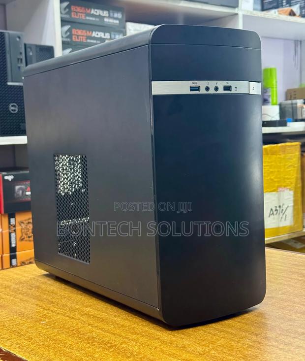 Desktop Computer 16GB AMD Ryzen 5 SSD 256GB