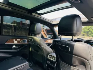 Mercedes-Benz GLE-Class 2019 White