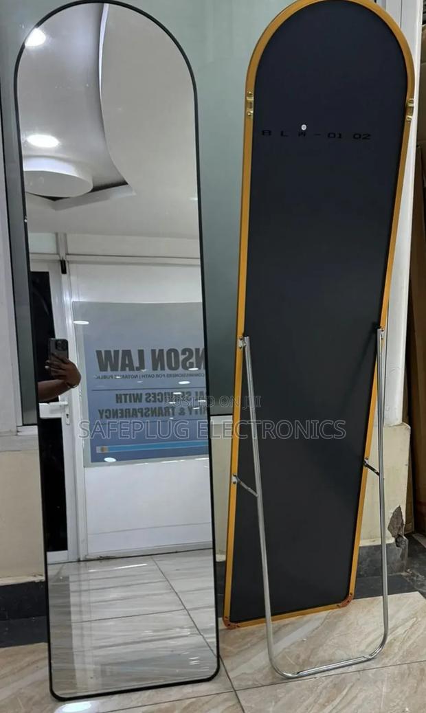 889-1
151cm *41*7cm
Mini Classy Arched Aluminium Full Length Mirror - main view