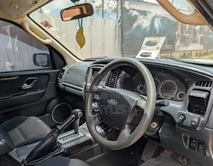Ford Escape XLT 4WD 2009 Silver