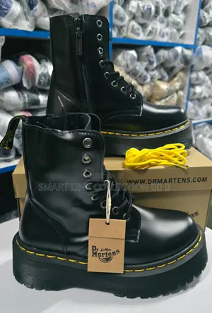 Dr.Martens Double Sole Leather Unisex Boots