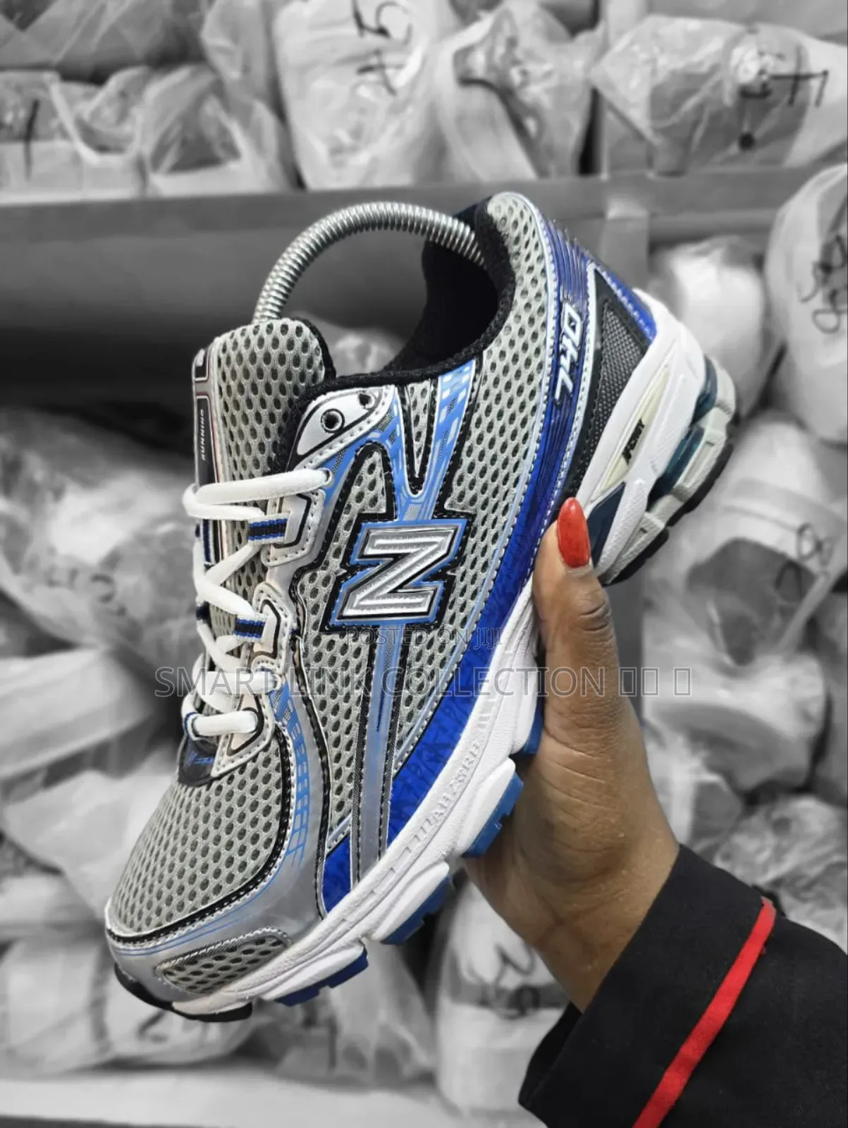 New Balance 740 Sneakers