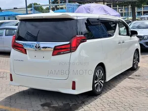 Toyota Alphard 2.5 Petrol FWD 2019 White