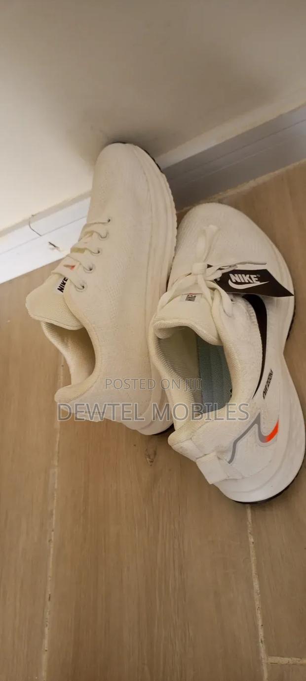 Nike Zooms - thumbnail 2