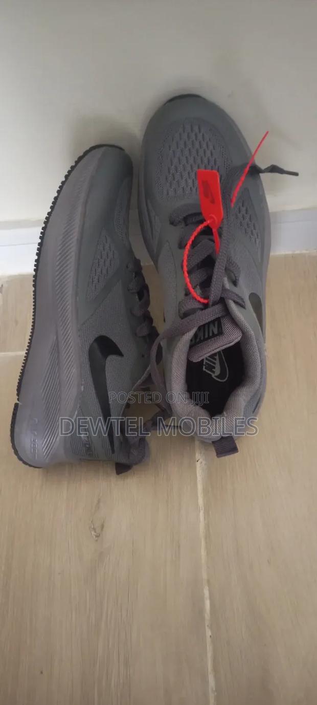 Nike Zooms - thumbnail 4