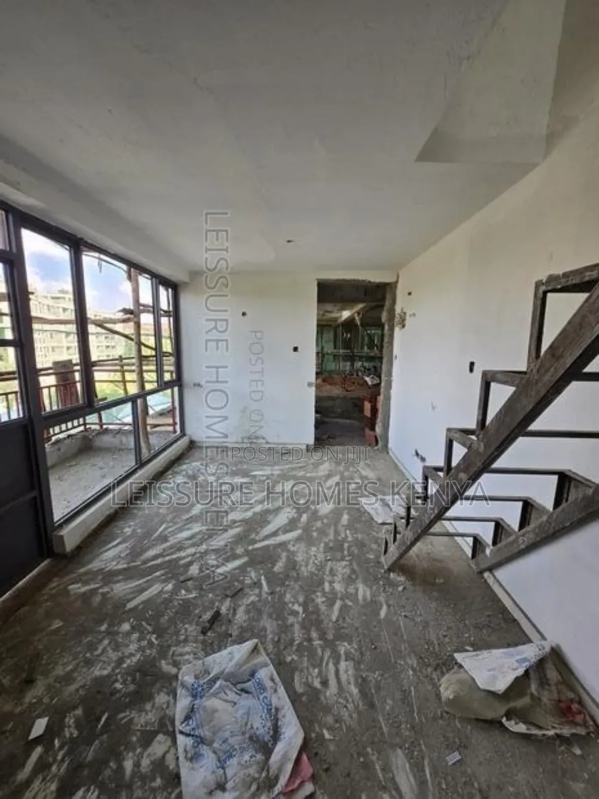 3bdrm Duplex in Thome for sale