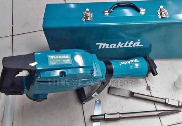 Makita 2200w Demolition Hammer,