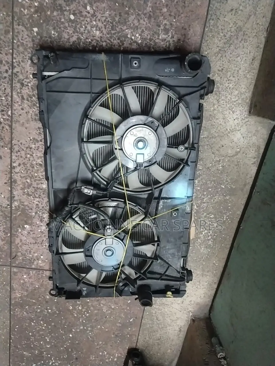 Toyota Vanguard /Rav 4 Complete Radiator