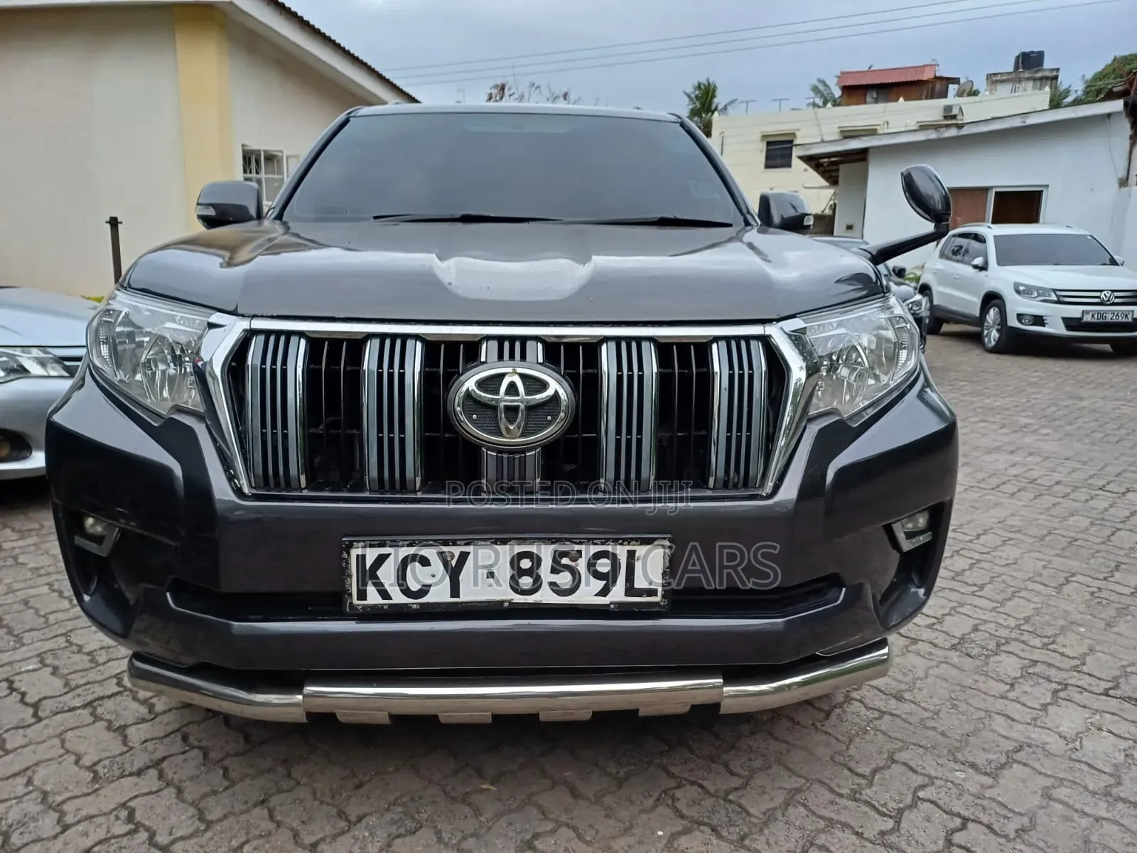 Toyota Land Cruiser Prado 2013 Gray