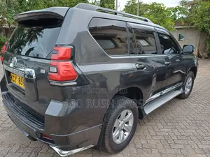 Toyota Land Cruiser Prado 2013 Gray
