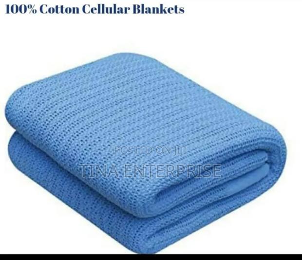 Cellular/Hospital Blankets