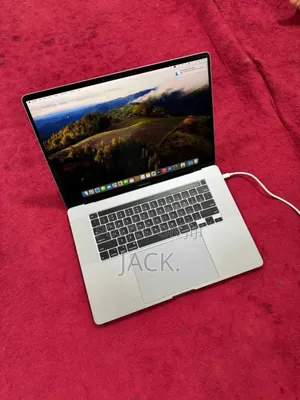 Laptop Apple MacBook 2019 32GB Intel Core I9 SSD 512GB
