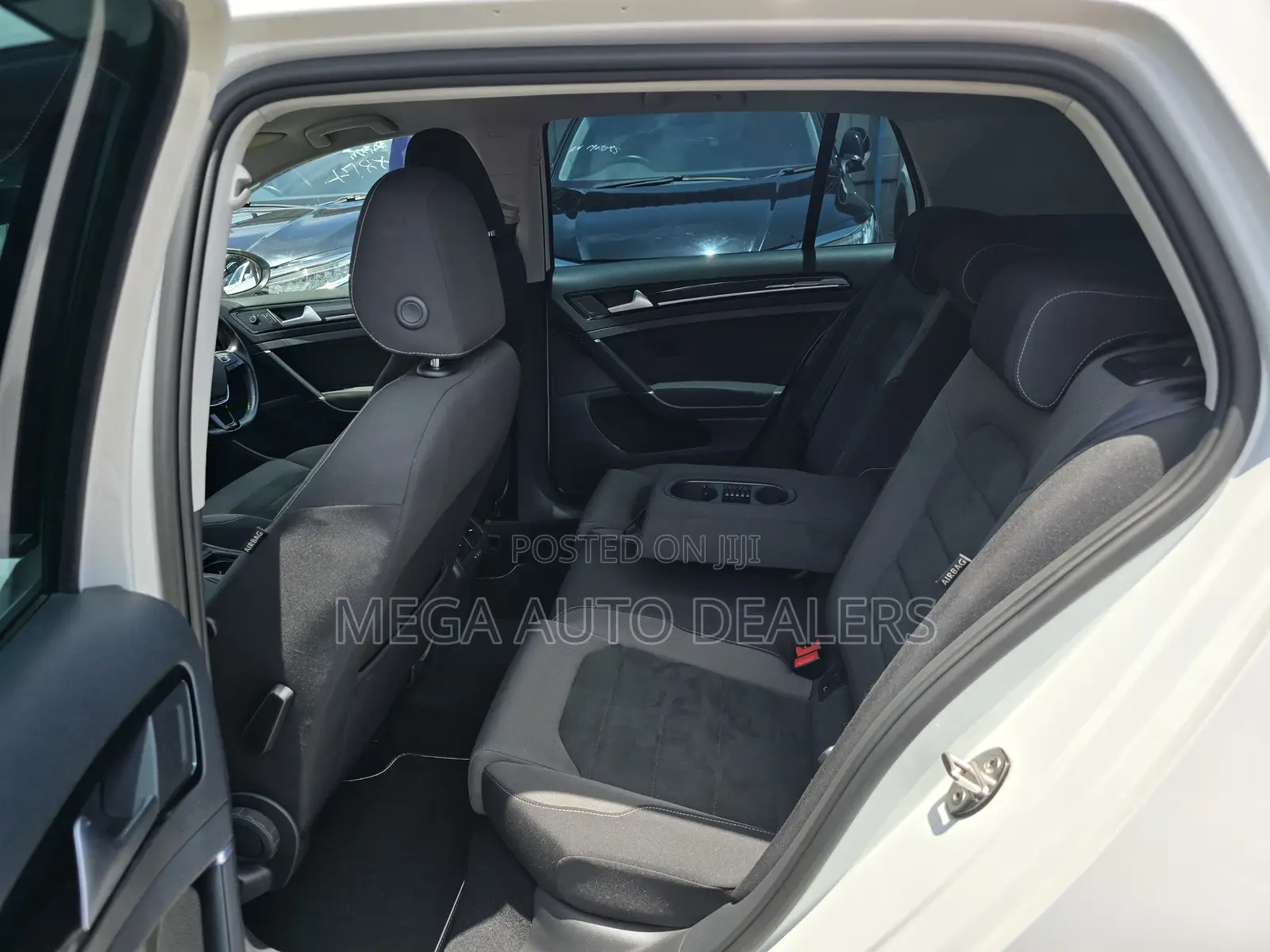 Volkswagen Golf 2018 White