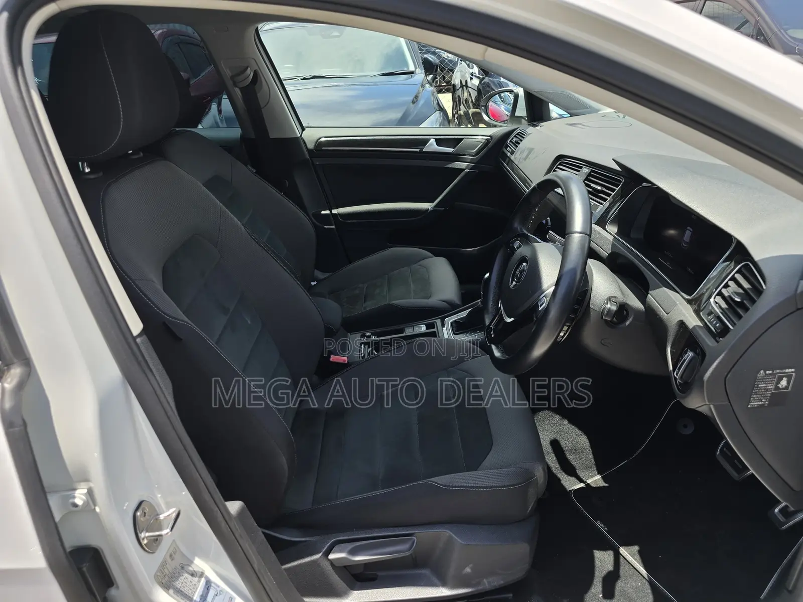 Volkswagen Golf 2018 White