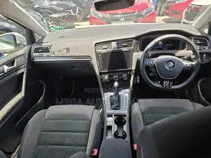 Volkswagen Golf 2018 White