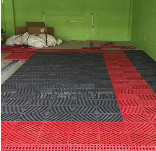 Garage Floor Protection Mats – Easy Interlocking System
