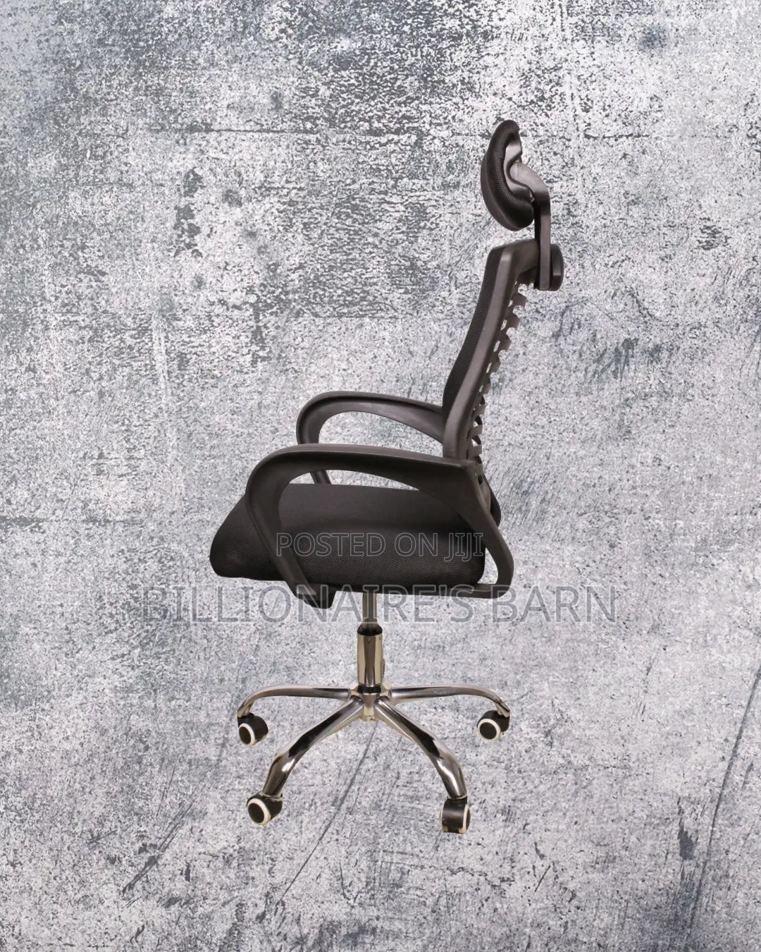 High-Back Secretarial Mesh Chair — Breathable in Hot Weather