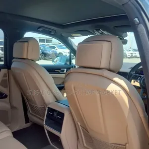 Porsche Cayenne Base AWD 2019 Gray