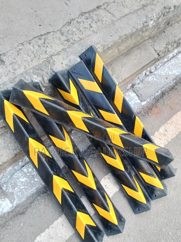 Edge Rubber Conner Guard - main view