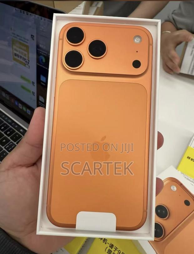 New Apple iPhone 17 Pro Max 256 GB - thumbnail 2