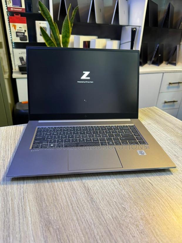 Laptop HP Zbook Studio G7 32GB Intel Core I9 SSD 512GB