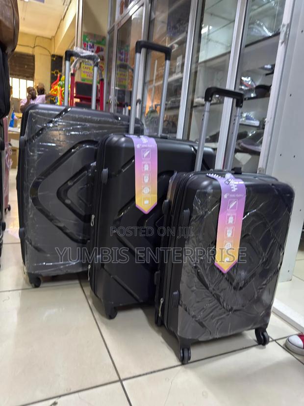 Size 30(Xl Size 3 in 1 Rubber Unbreakable Suitcase at 8500 Each Set