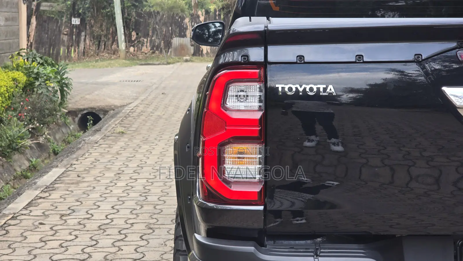 Toyota Hilux Revo Double Cab Deisel 2.4 AWD 2021 Black