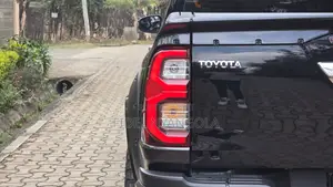 Toyota Hilux Revo Double Cab Deisel 2.4 AWD 2021 Black