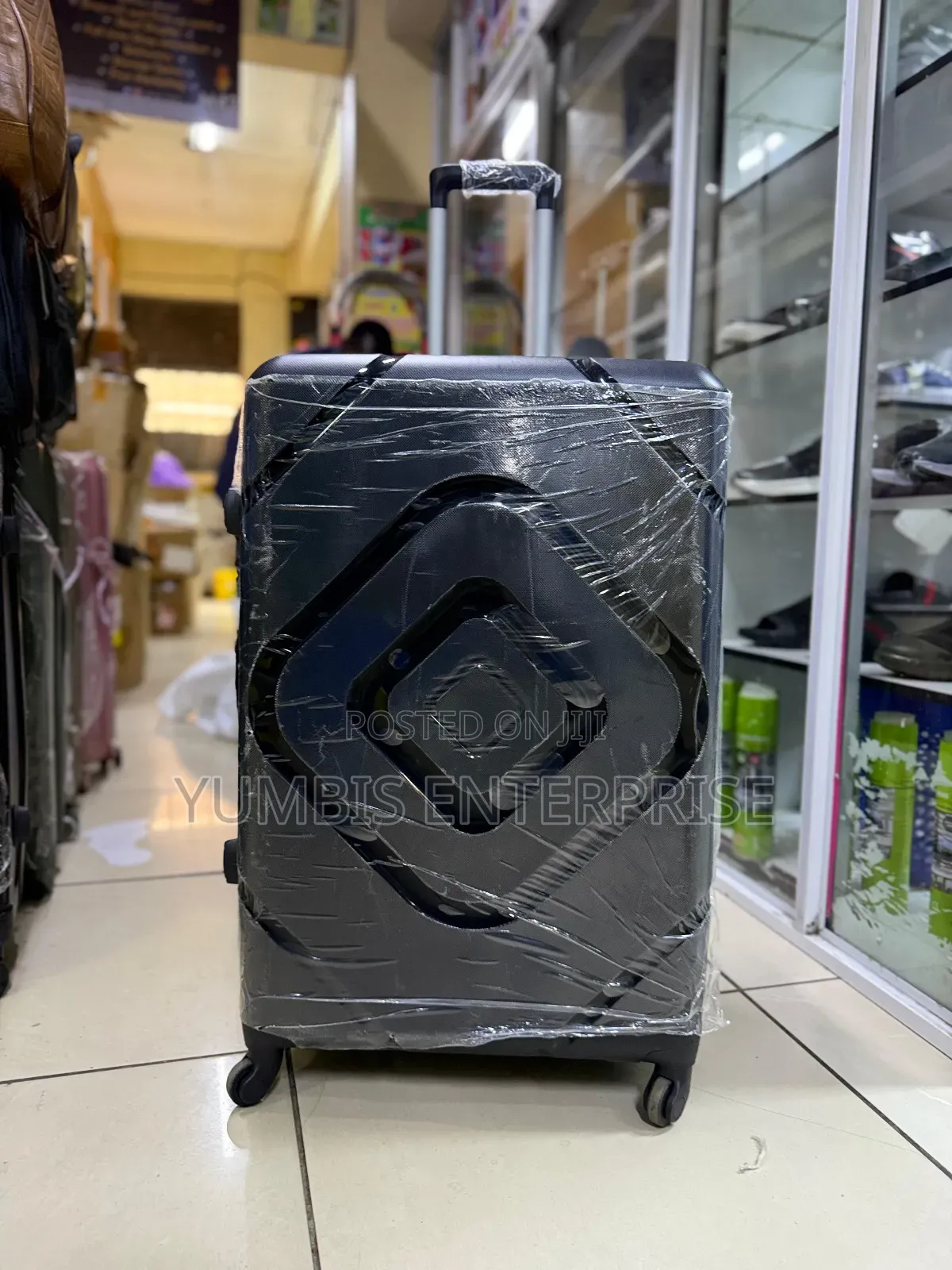 Big Xl Rubber Suitcase Size 30"75cm Height at 4500