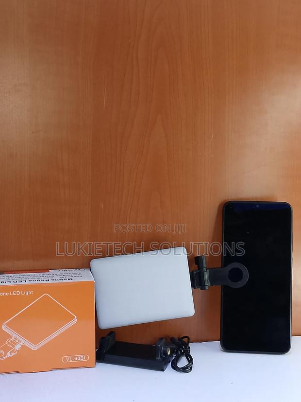 Mobile Selfie Light for Amazing Photos - thumbnail 2