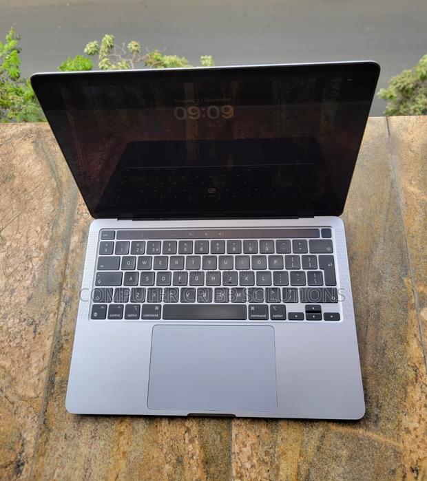 Laptop Apple MacBook Pro 2020 M1 8GB Apple M1 Pro SSD 256GB