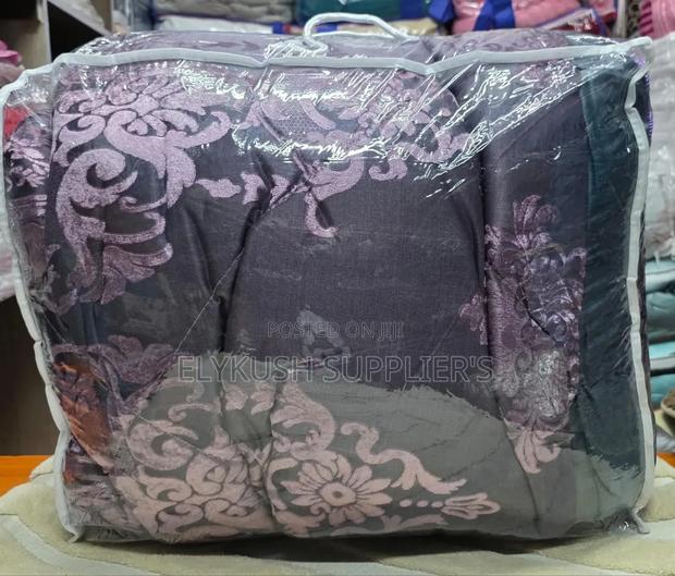 * (6pc)High Quality Silk Warm Duvets Available* Size: 6*6/6*7 - thumbnail 7
