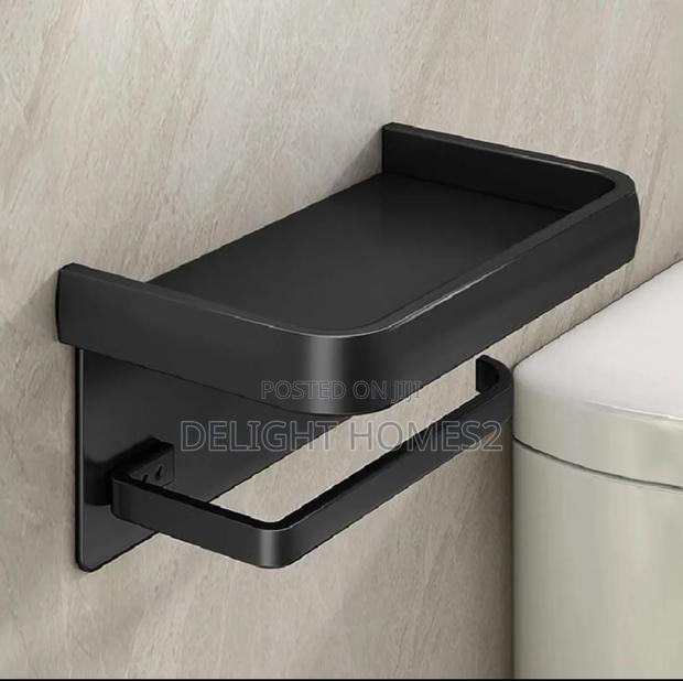 Metallic Tissue Holder_nje - main view