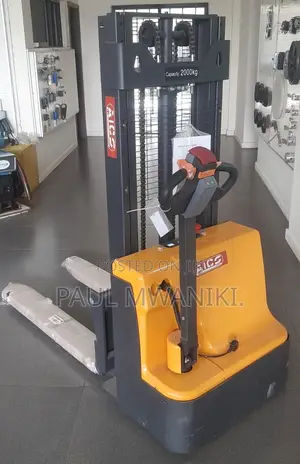 Fully Electric Stacker* Capacity 2 Tonnes (2000kgs)