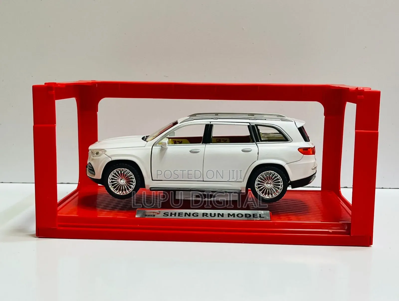 Luxury Model Suv – Mercedes-Benz 580