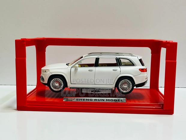 Luxury Model Suv – Mercedes-Benz 580 - thumbnail 3