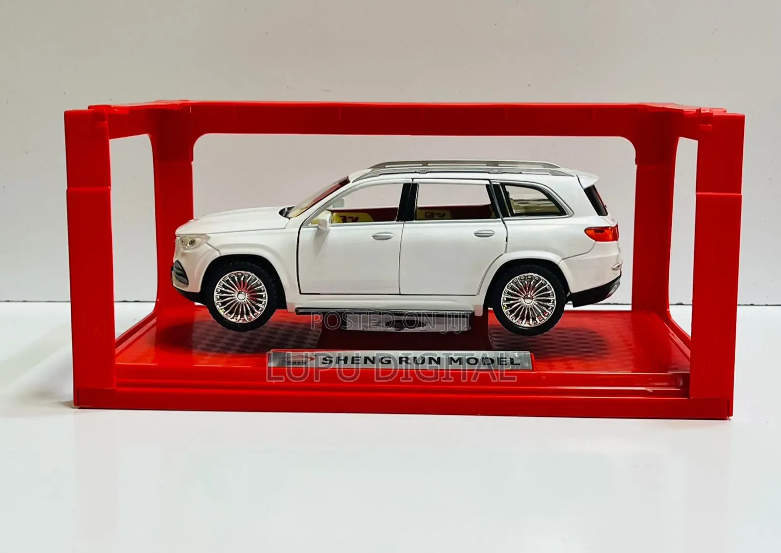 Luxury Model Suv – Mercedes-Benz 580