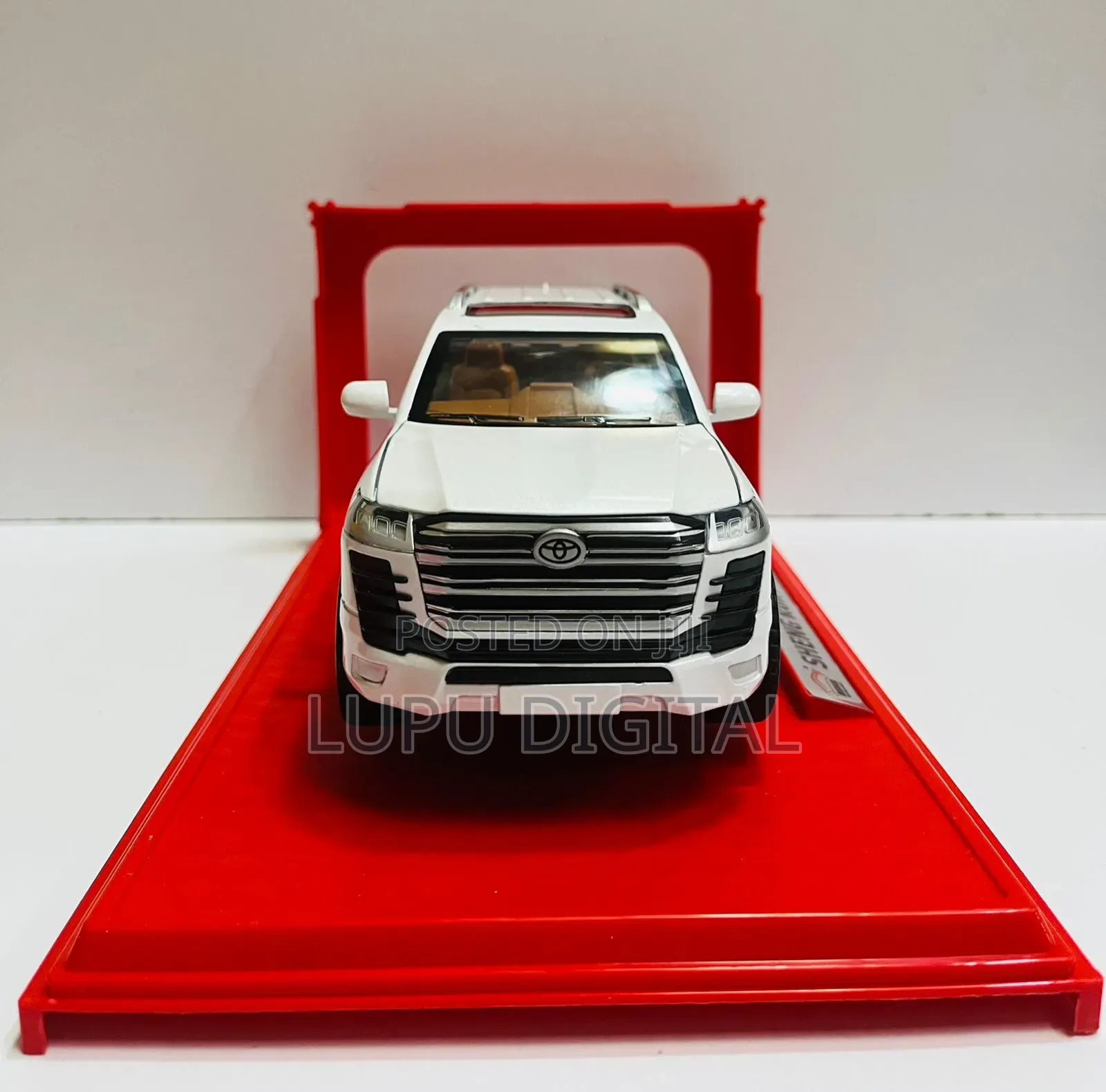 Luxury Model Suv – Toyota Land Cruiser