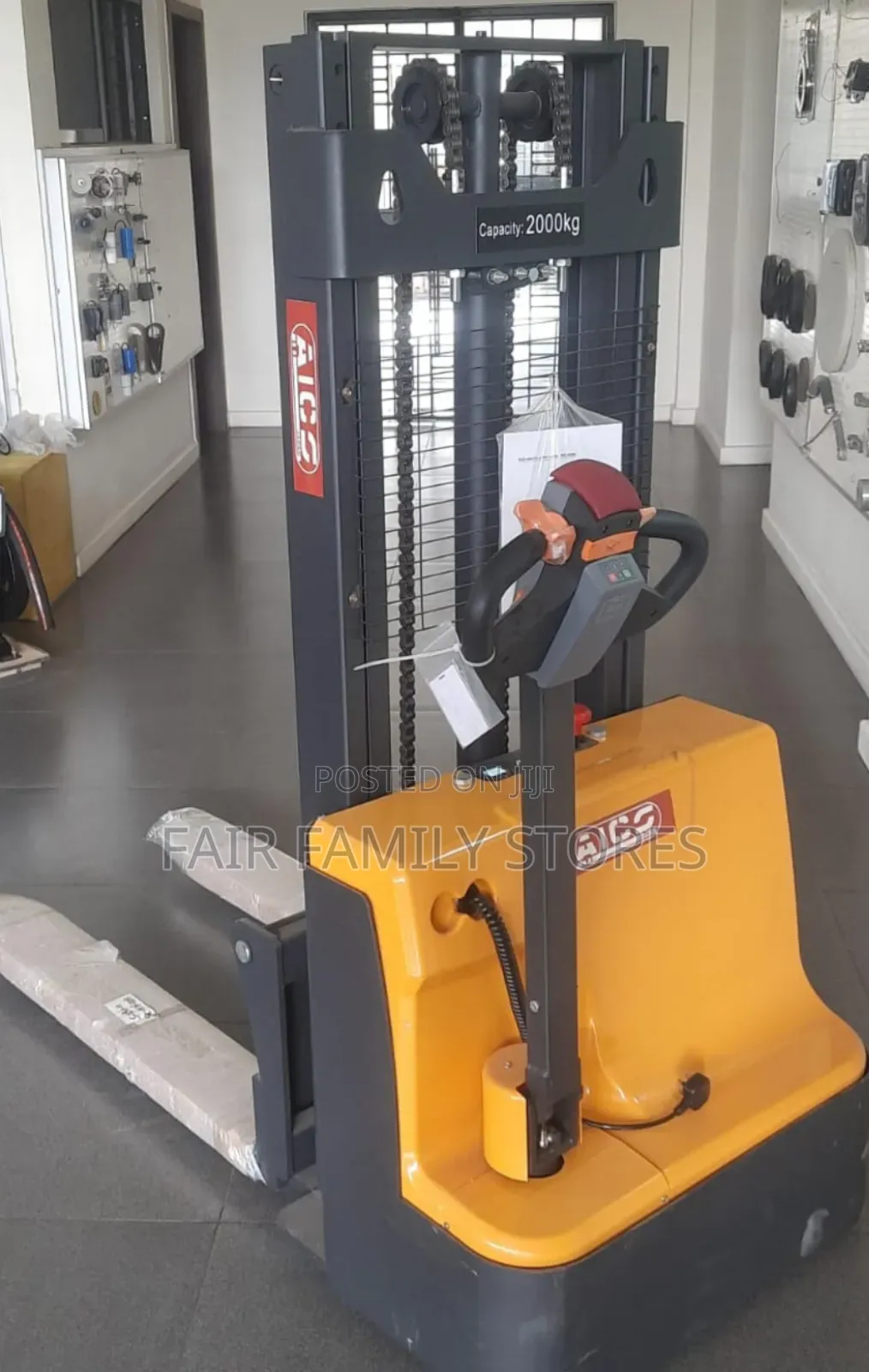 Electric Stacker 2000kgs