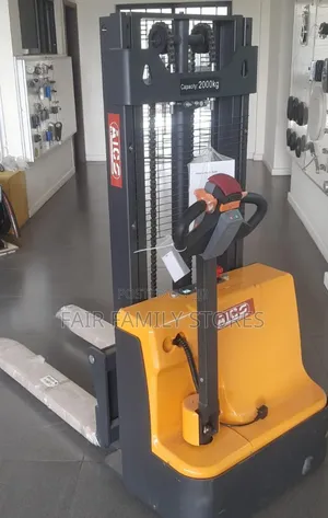 Electric Stacker 2000kgs
