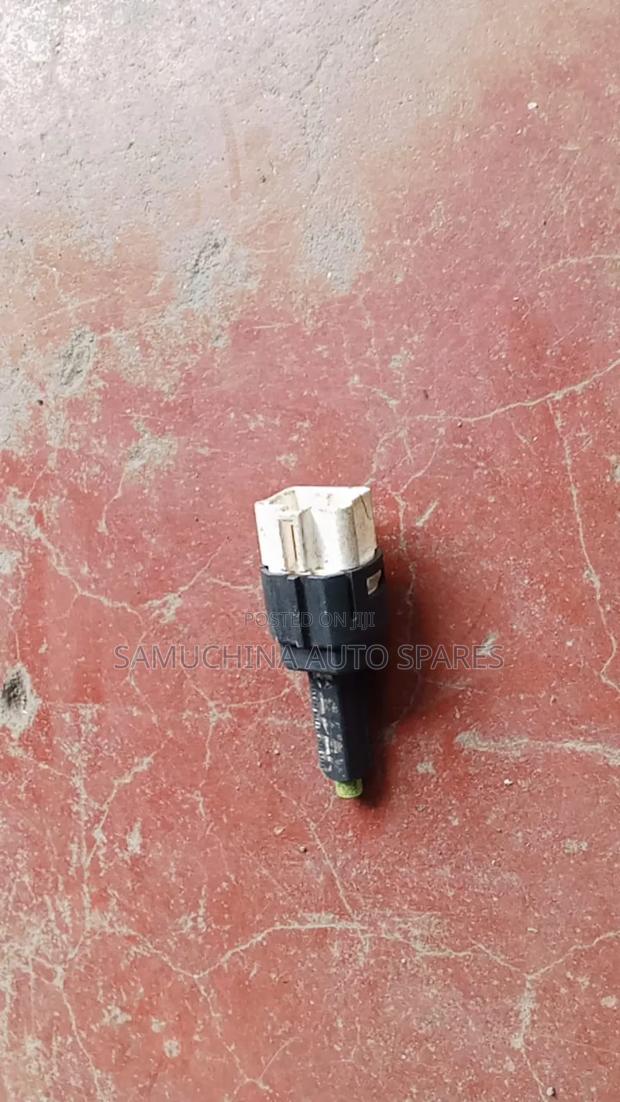 Break Switch Toyota Isuzu