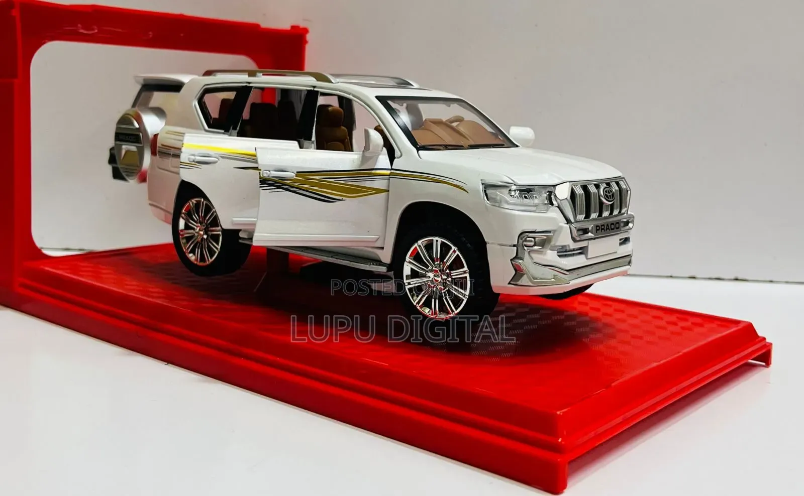 Luxury Model Car – Collector’S Edition
