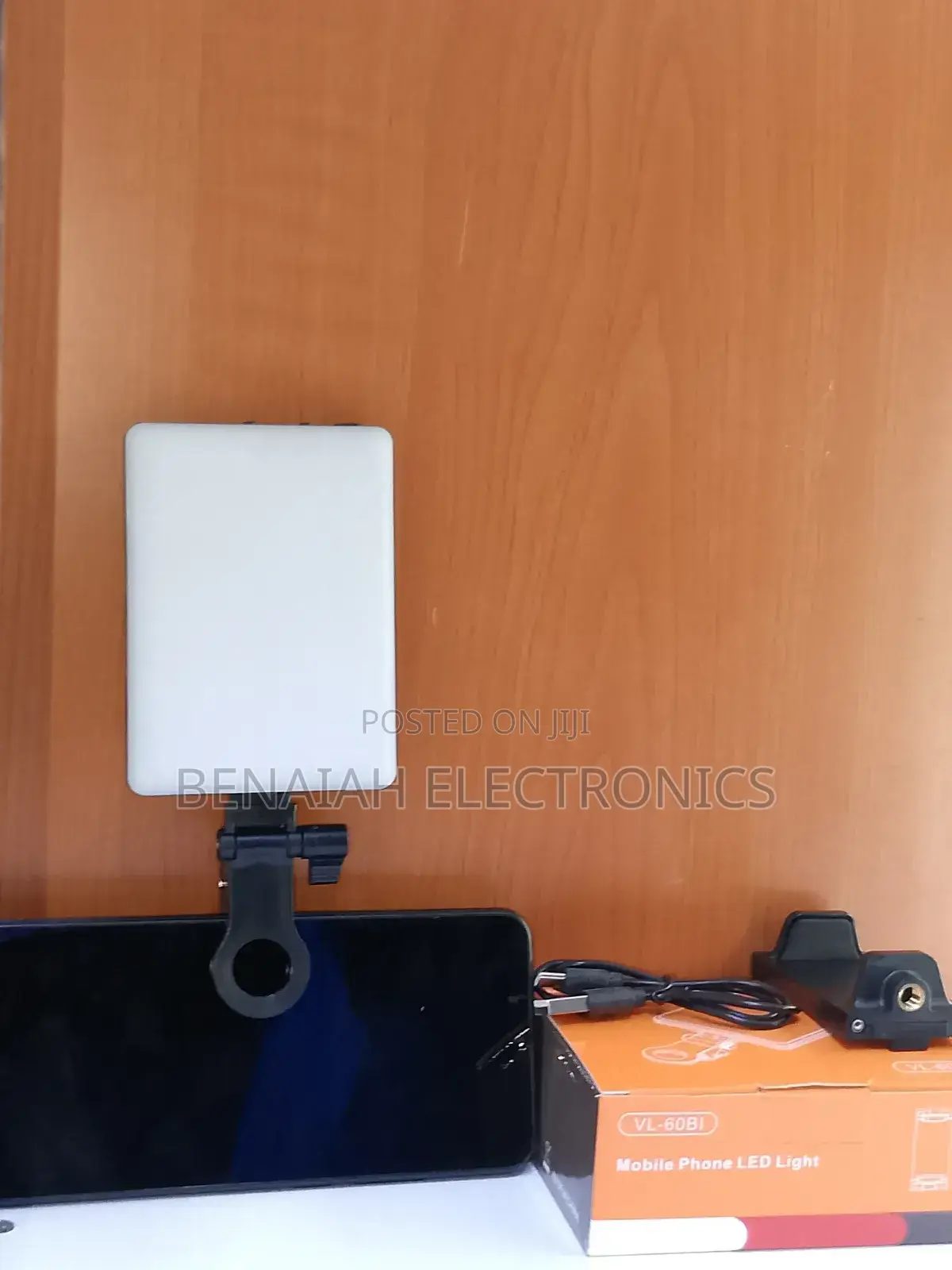 Adjustable Led Light RGB Complete With Mount for Laptop, Tablets