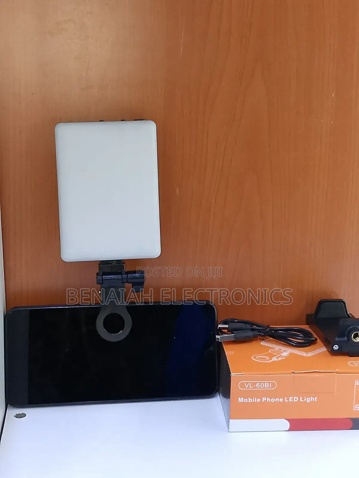 Adjustable Led Light RGB Complete With Mount for Laptop, Tablets