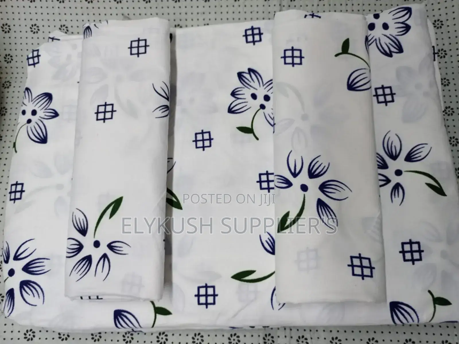  4 Pc Bedsheets 
2 PCS Bedsheets 
2 PCS Pillow Cases 
5x6