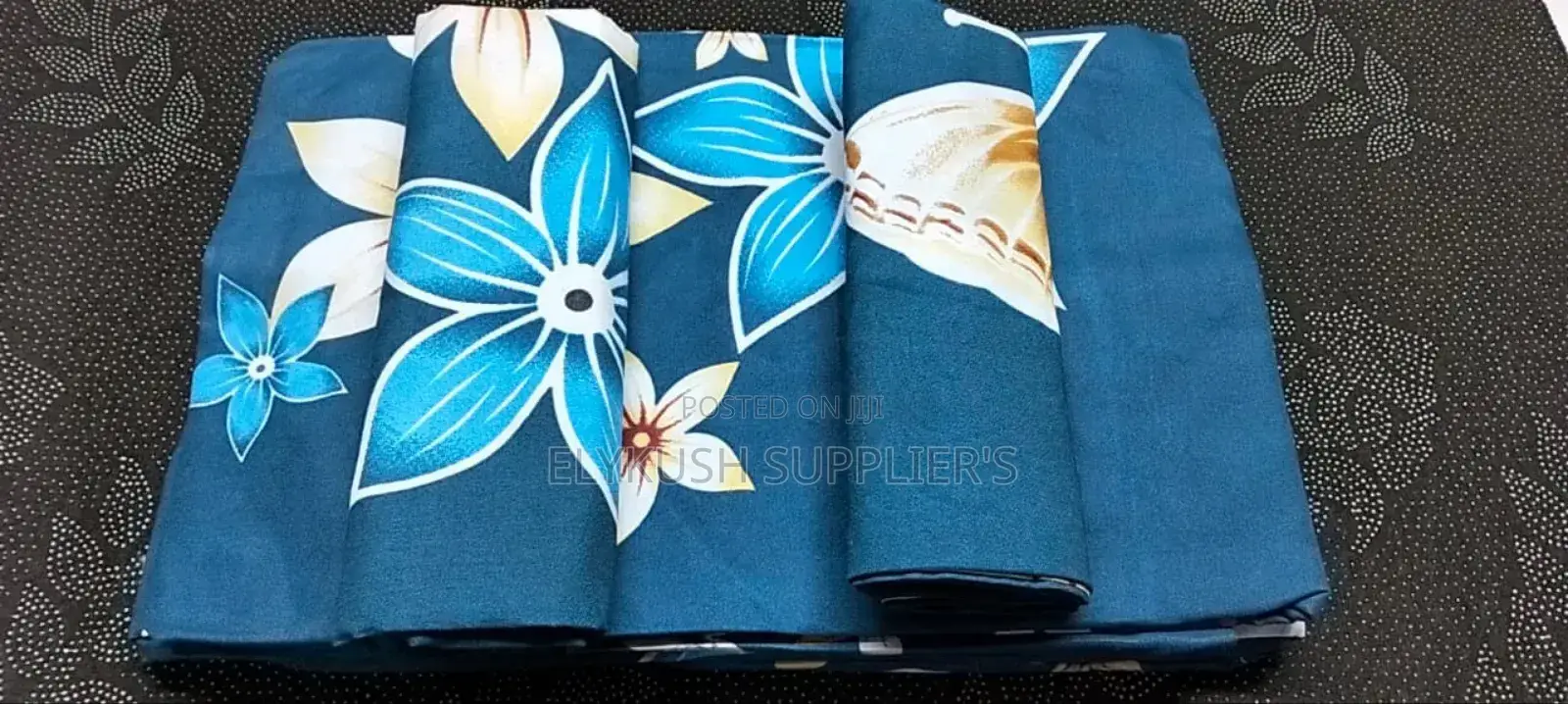  4 Pc Bedsheets 
2 PCS Bedsheets 
2 PCS Pillow Cases 
5x6