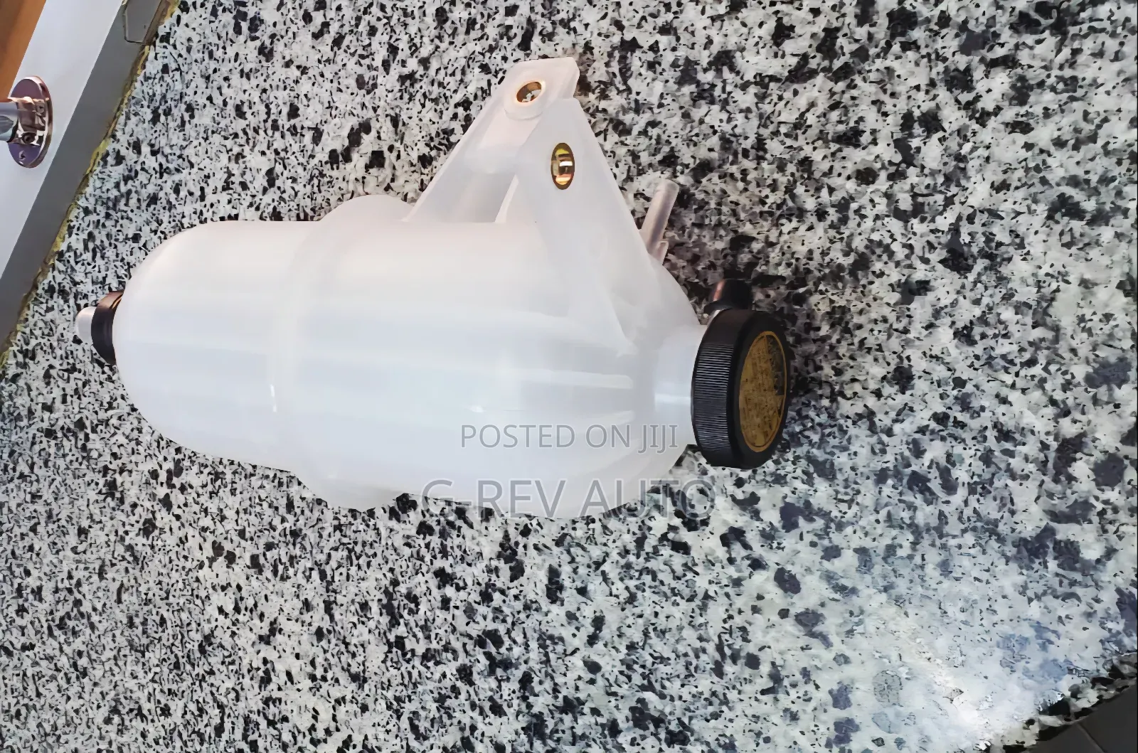 Hilux Vigo Coolant Bottle.
