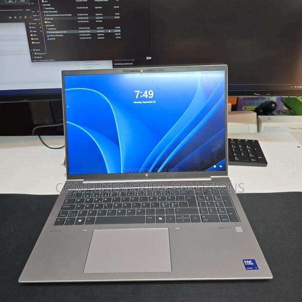 Laptop HP ZBook Firefly 16 G10 32GB Intel Core Ultra 7 SSD 1T