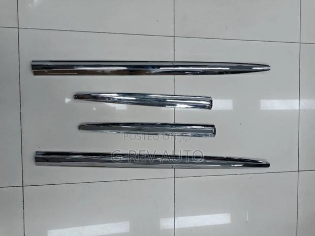 Harrier New Model Door Chromes.